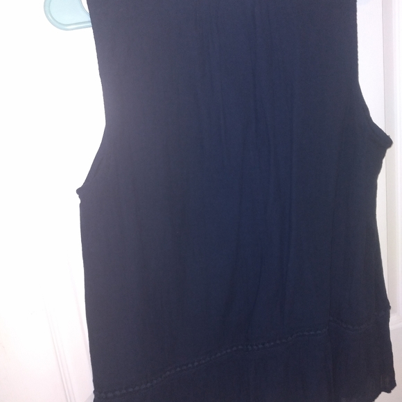 Crown and Ivy new blue blouse - Picture 4 of 4